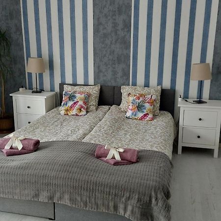 Apartament 42C Apartment Цехоцинек Стая снимка
